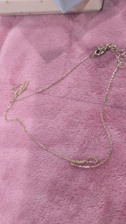 Gold-Toned Cable Chain Necklace
Acero inoxidable