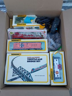 Old choo choo train collection found cleaning out a storage locker no offers no trade 75th Ave Indian School serious buyers only please