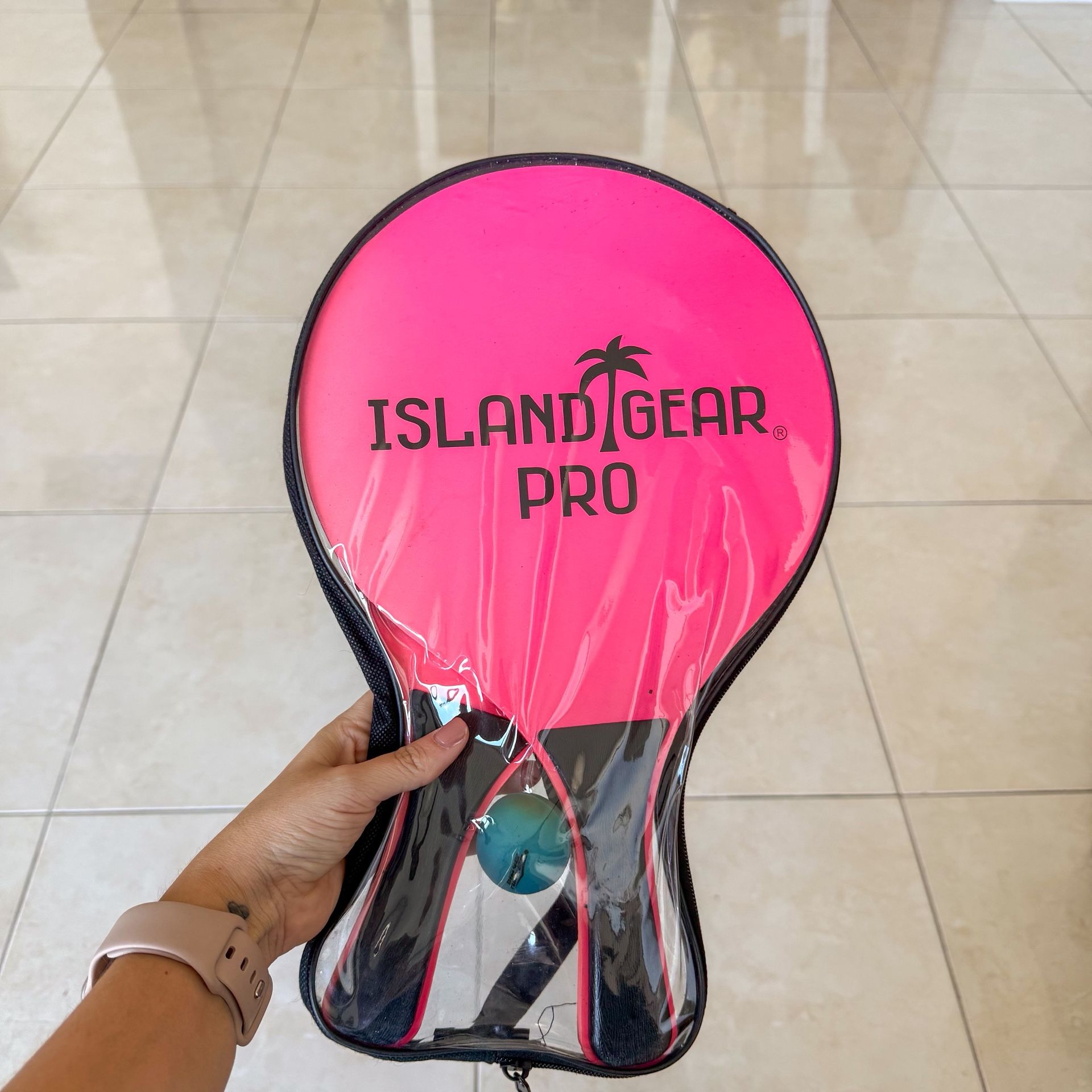 Set Of 2 Beach Paddles With Balls