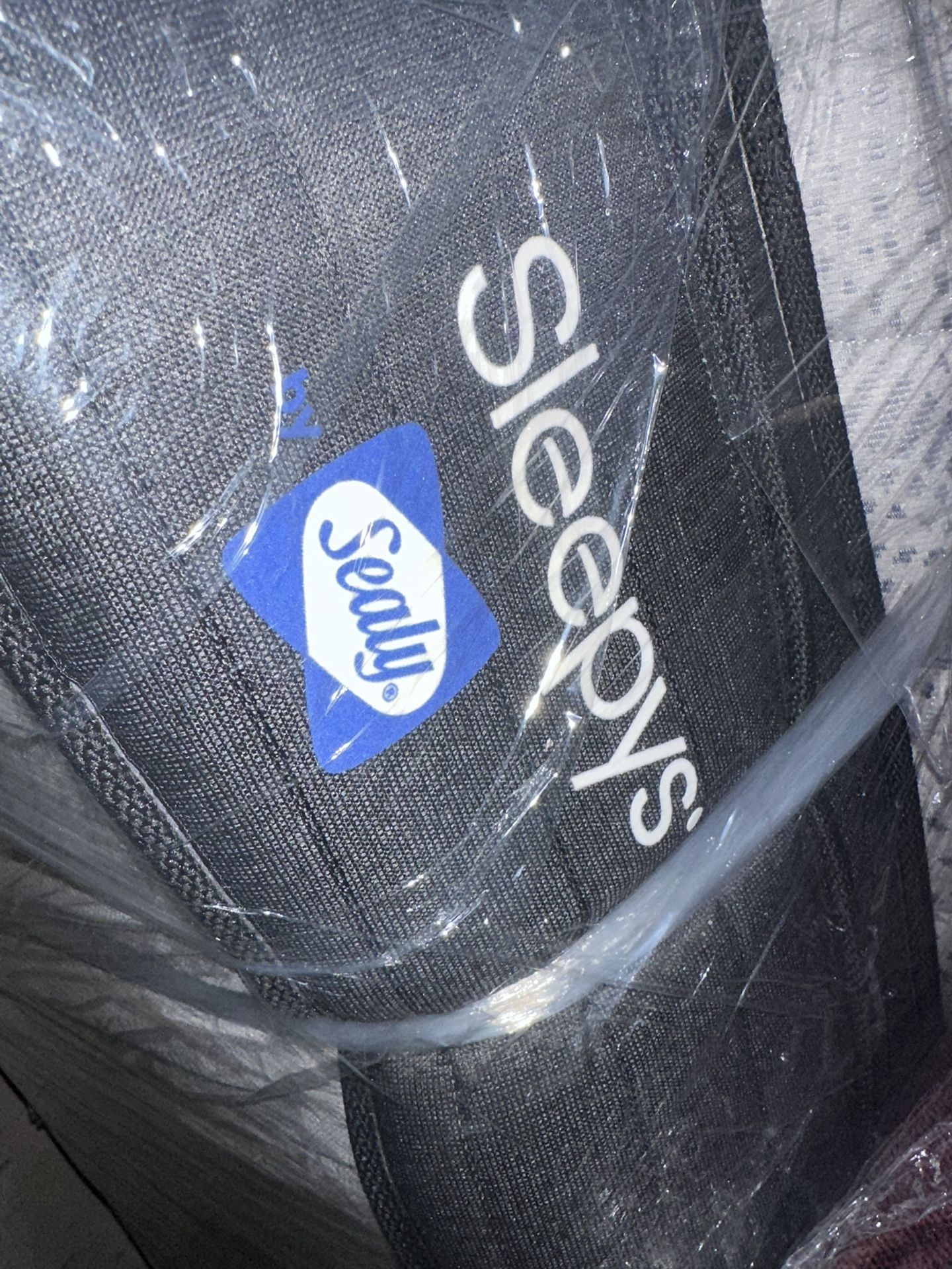 Sealy queen size mattress+box spring