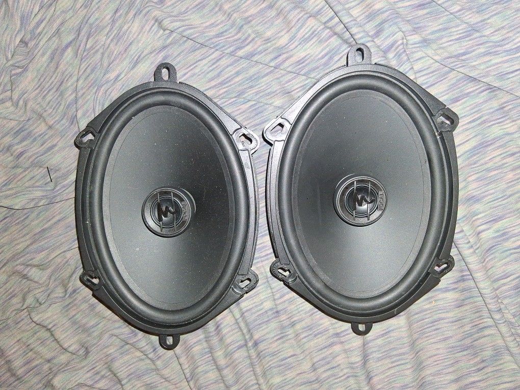 Focal ACX 570