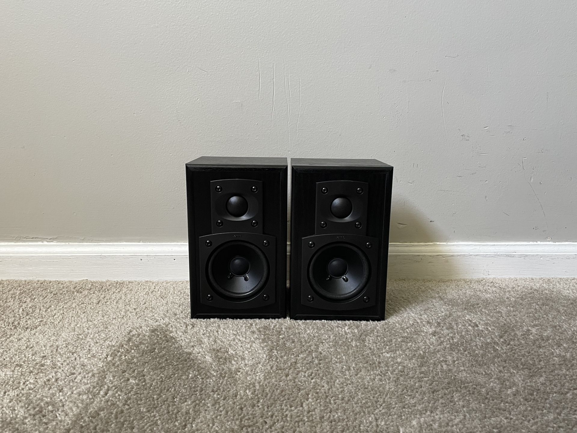 Jamo E500 2 Way Home Bookshelf Speakers