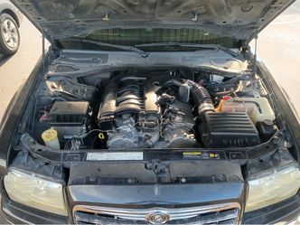 05 300 Chrysler