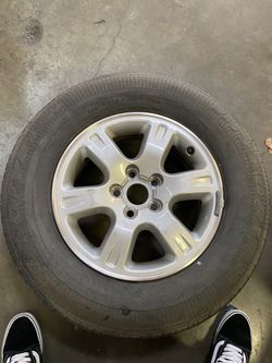 Toyota Highlander Rim and Tire