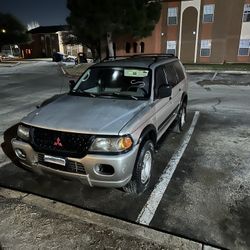 2000 Mitsubishi Montero Sport