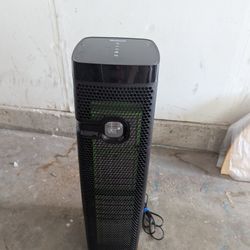 Holmes Tower HEPA Air Purifier