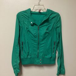 Junior’s DIVIDED H&M Polyester/cotton green zip hooded jacket… Size 4/small