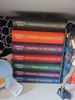 Throne of glass series