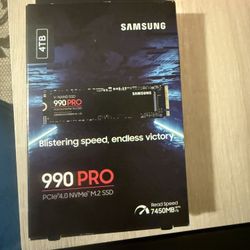 Samsung 990 PRO 4TB PCIe 4.0 NVMe M.2 SSD 7450MB/s Internal Solid State Drive