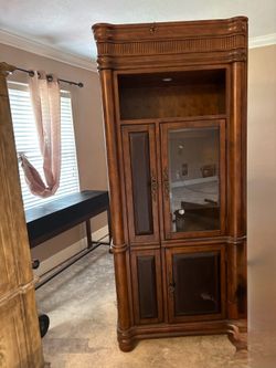 Rooms to Go Somerset Wall Cabinets