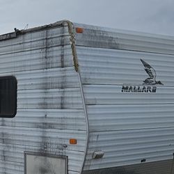 2004  Mallard Travel Trailer 