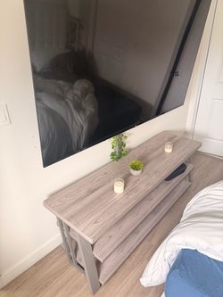 Tv stand