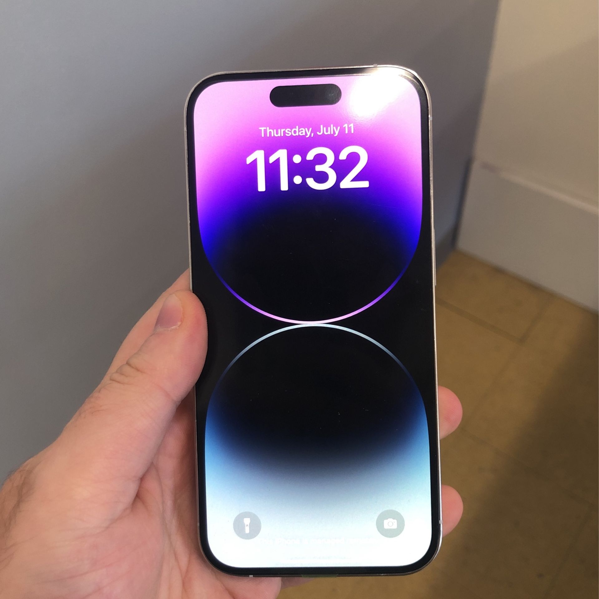 iPhone 14 Pro 128gb Silver Unlocked Refurbished Payment Plans Available! $250 Down!