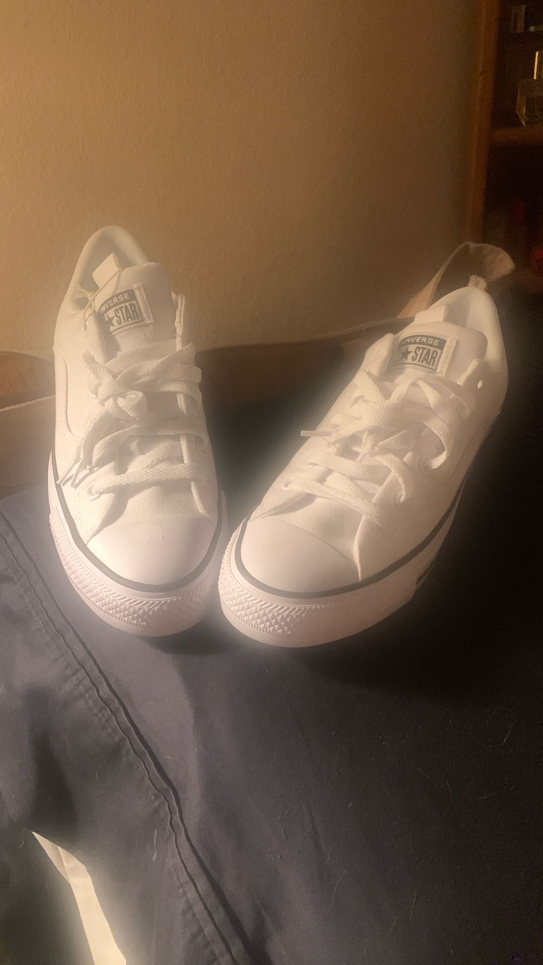Converse Brand New 8.5 Woman’s
