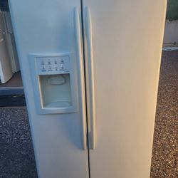 GE Fridge 20CF
