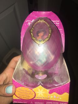 Disney Princess Figurine in Easter Egg - Jasmine from Aladdin