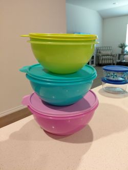 TUPPERWARE