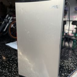 Mini Fridge - Arctic King 3.3 Cu Ft - Clean & Cold - $95