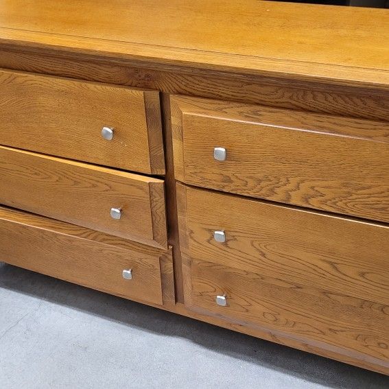 Used Dresser Set 