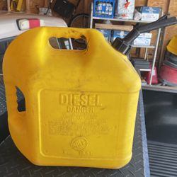 GAS CAN