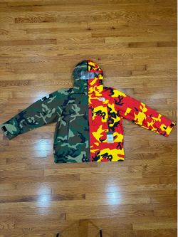 Supreme The North Face Camo Split Taped Seam Shell Jacket Size Large SS24