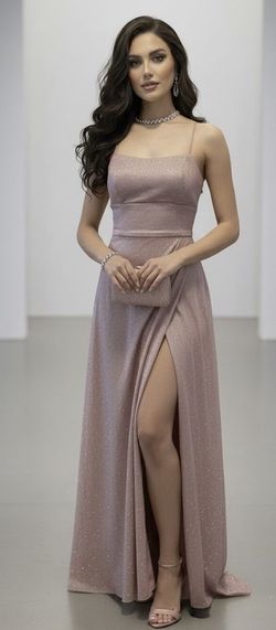 Light Pink Metallic 💗Evening Gown – Size 4
