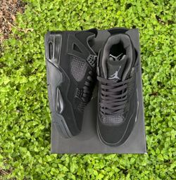 Black cat 4s mens 6.5/womens 8