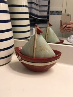 Boat ceramic jar with lid