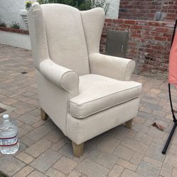Free Chair 