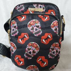 Betsy Johnson skull crossbody 