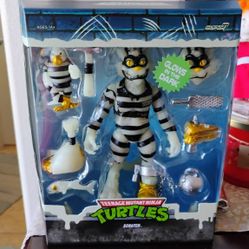 Super7 TMNT Teenage Mutant Ninja Turtles ULTIMATES! Glow-in-the-Dark Scratch