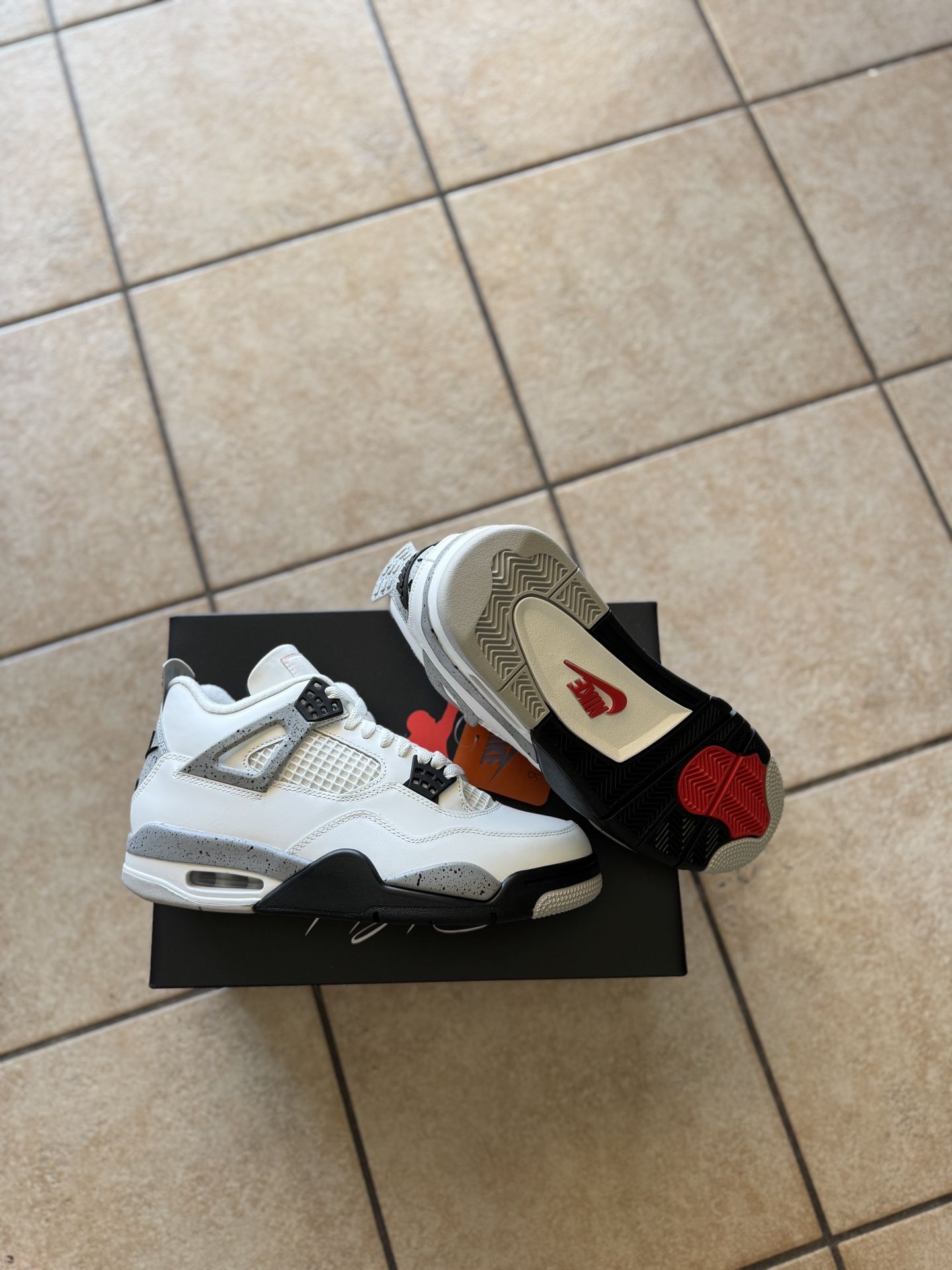 Air Jordan 4 Retro White Cements 2025