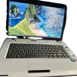 iBUYPOWER i7 Laptop 8Gb Ram 256GB SSD 15.6” Screen W/ Adapter 