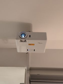 Optoma UHZ50 4K Laser Projector4K laser projector. 50ft HDMI and ceiOptoma UHZ50 4K Laser Projector