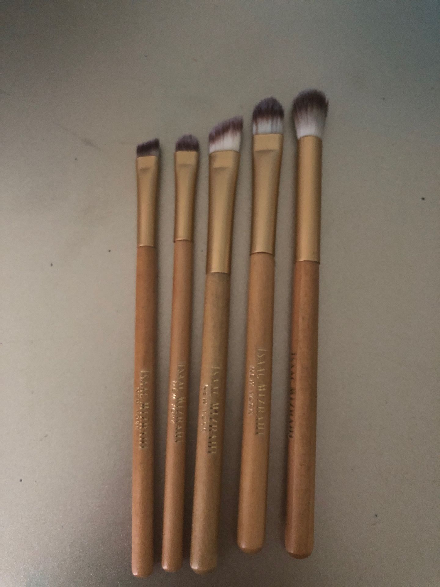 Isaac Mizrahi makeup brushes