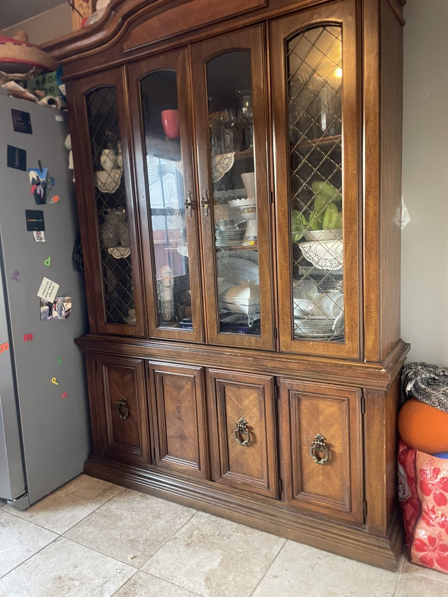 China cabinet with nice cups, plates and other things