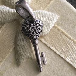 Pandora Regal Key Charm/Pendant 