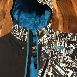 North Face Jacket Size XL 18-20 Youth Runs Little bit Smaller. Excellent Condition 