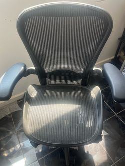 Herman Miller Aeron size B