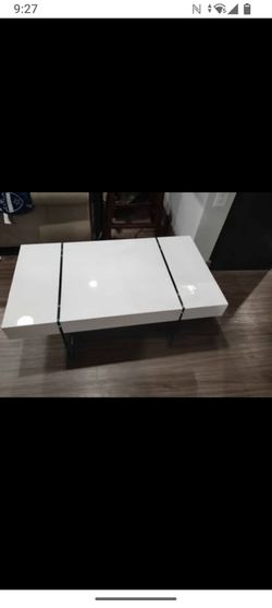 Nice Coffee Table w/Glass