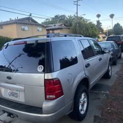 2004 Ford Explorer 