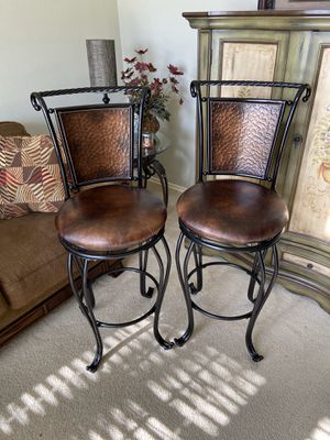 Photo GORGEOUS Two Wrought Iron Bar Stools Counter Height Pub Chairs with Faux Leather Seat Cushions
