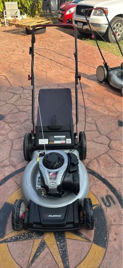 Murray 21 in. 140 cc Briggs and Stratton Walk Behind Gas Push Lawn Mower with Height Adjustment and with Mulch Bag