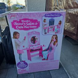 Kids beauty salon & café