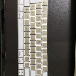 MacBook Keyboard Layover 