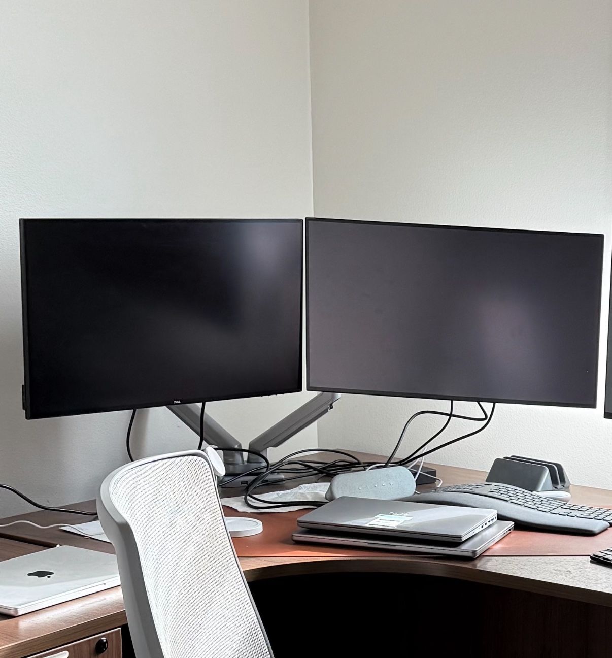 Dell 4k 27in USB-C hub monitors - dual setup
