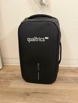Luggage/backpack Qualtrics XM
