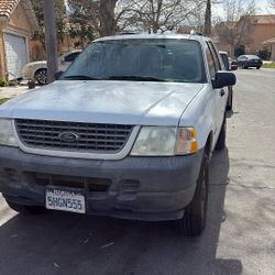 2004 Ford Explorer