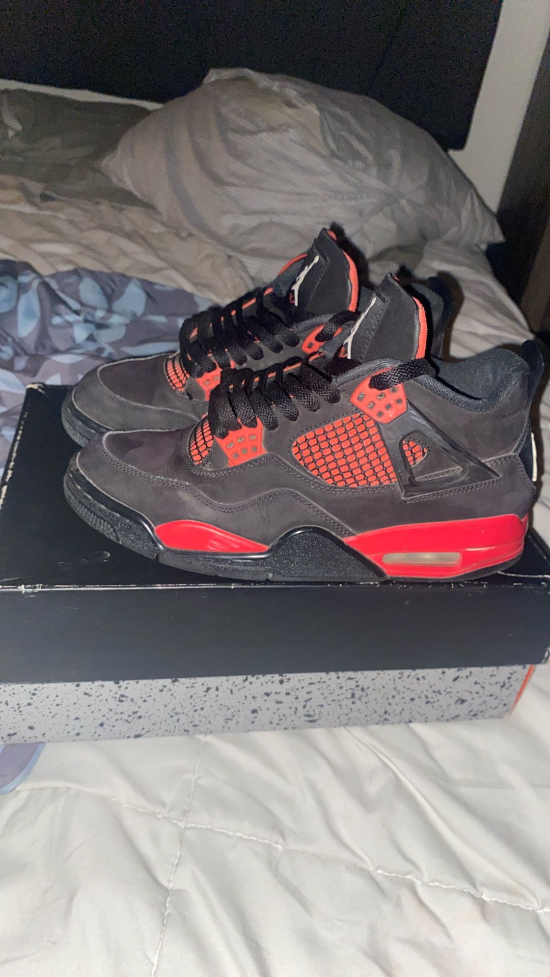 Jordan 4 Red Thunders