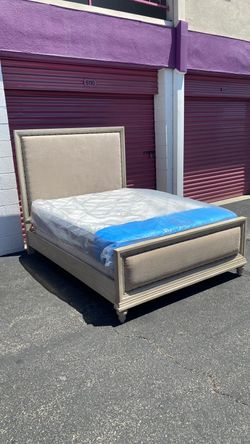 Queen bed frame used with New Queen mattress